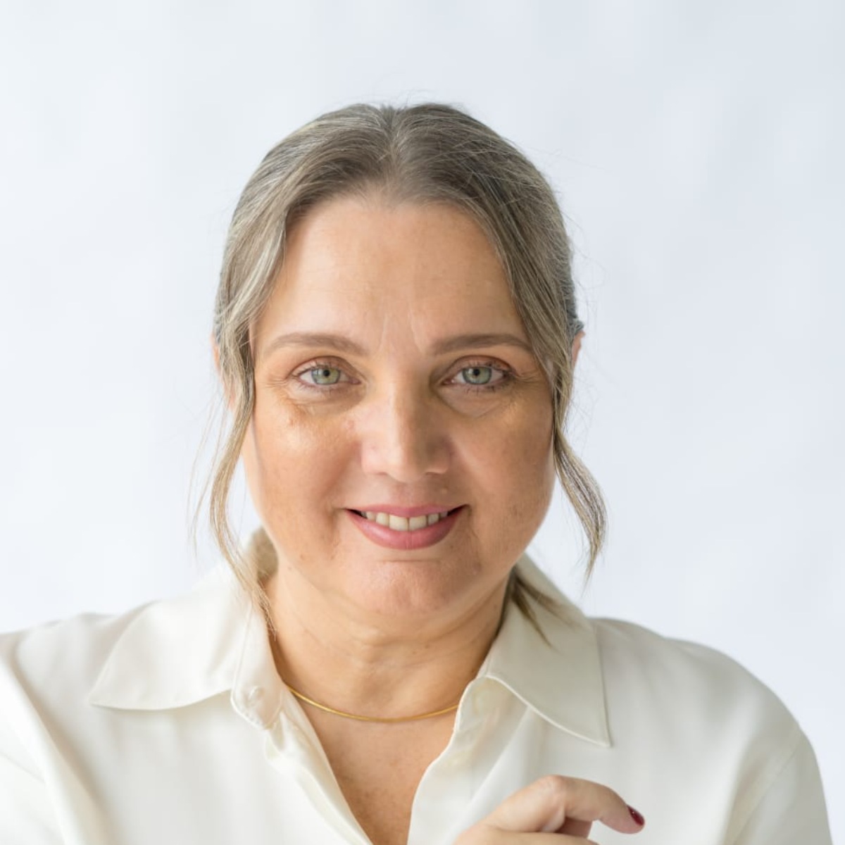 Dra. Cynthia Gill
